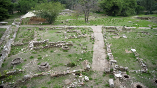 Ausgrabungen-der-antiken-Ausgrabungsstätte.