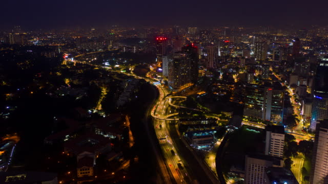 Nacht-Kuala-Lumpur-Verkehrswege-aerial-Panorama-Zeitraffer-4k-Malaysia