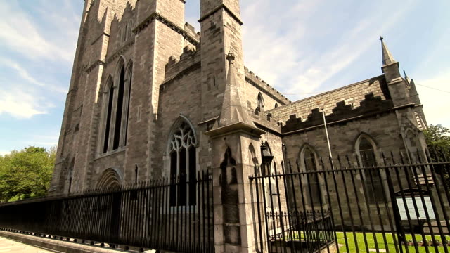 St-Patrick's-Cathedral---Dublin,-Ireland---Pan