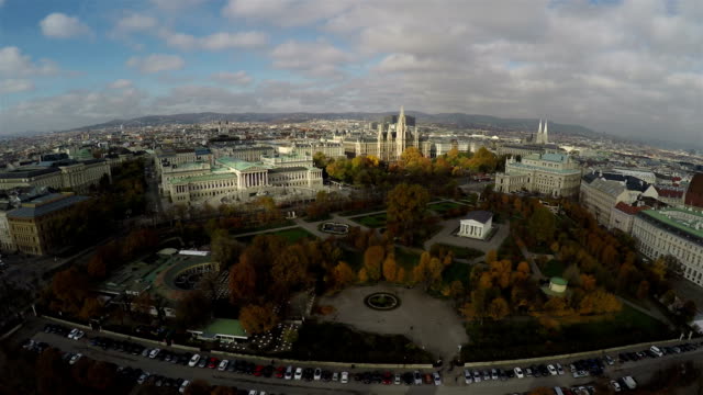 Famous-buildings-in-Vienna-from-above