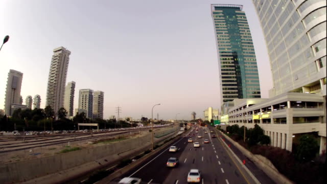 Highyway-city-time-lapse-twilight