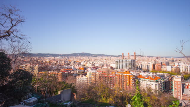 panorama-de-la-ciudad-de-barcelona,-a-la-luz-del-día-4-K-lapso-de-tiempo-de-España
