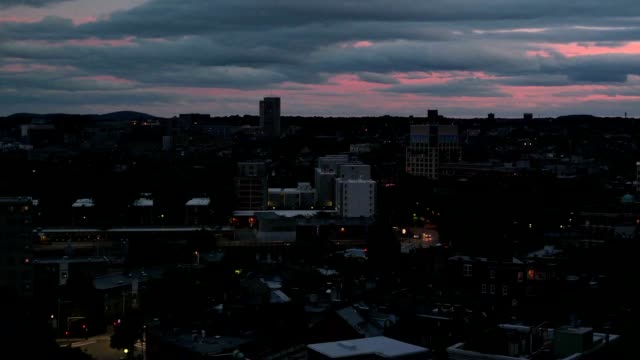 Tag-und-Nacht,-Zeitraffer-über-den-Süden-Bostons