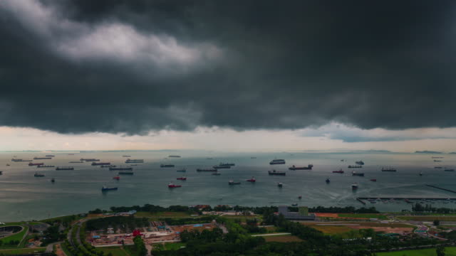 cielo-de-tormenta-hermosa-Singapur-Puerto-Bahía-4k-lapso-de-tiempo