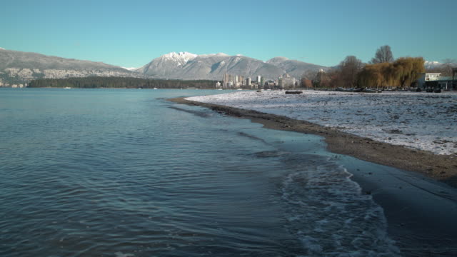Kitsilano-Beach-Winter-Snow,-Vancouver-4K-UHD