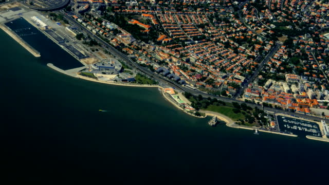 Aerial-view-of-downtown-of-Lisbon,-Portugal