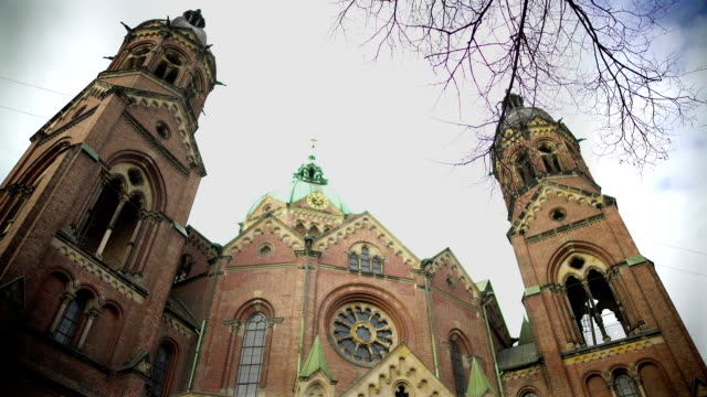 Iglesia-de-San-Lucas,-Catedral-de-los-protestantes-de-Munich-en-Munich,-Alemania