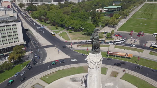 portugal-day-time-lisbon-city-marquess-of-pombal-square-traffic-circle-panorama-4k