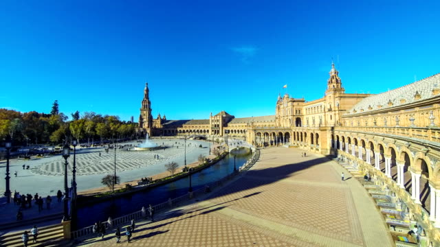 Panorama-der-Plaza-de-Espana-in-Sevilla,-Andalusien,-Spanien