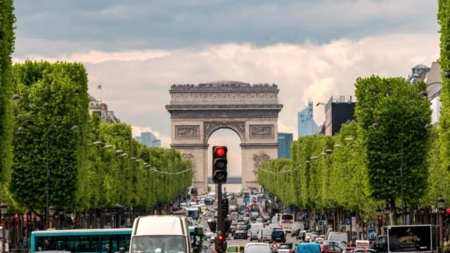 Paris-France-time-lapse-4K,-city-skyline-timelapse-at-Arc-de-Triomphe-and-Champs-Elysees