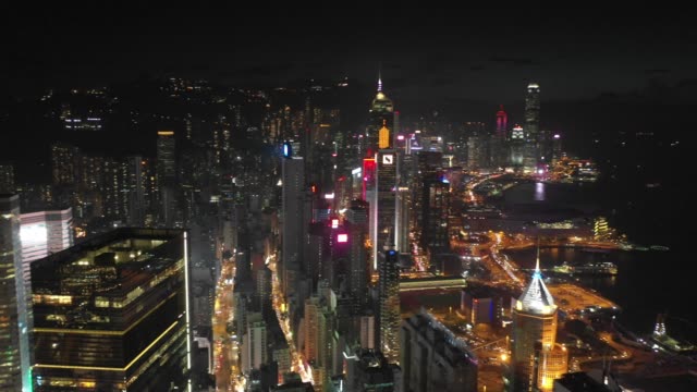 Imágenes-de-vista-aérea-de-4K-de-ciudad-de-Hong-Kong-después-de-la-puesta-del-sol