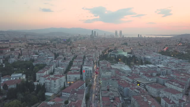 Straßen--und-Verkehrsbedingungen-Bild-bei-Sonnenuntergang,-Drohne,-Straße,-Verkehr,-Izmir,-Sonnenuntergang