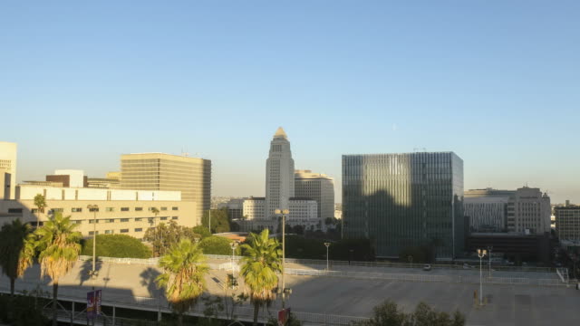 Los-Angeles-Courthouse-and-City-Hall-at-sunset
