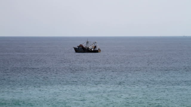 Fischerboot-am-Meer