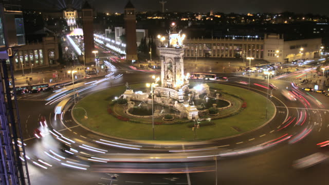 City-Square-vida-lapso-de-tiempo-de-tráfico-de-la-noche-4-K