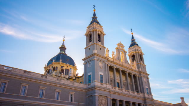 Sonne-Licht-wichtigsten-Madrid-almudena-Kathedrale-4-k-Zeitraffer-Spanien