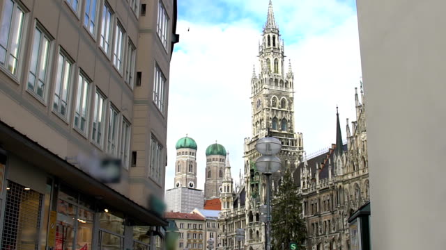 Schönen-gotischen-Kathedrale-in-großen-europäischen-Stadt,-die-berühmte-Architektur-Wahrzeichen