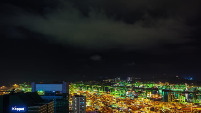 Nacht-Licht-Donner-Sturm-Himmel-Singapur-Hafen-arbeiten-4-k-Zeitraffer