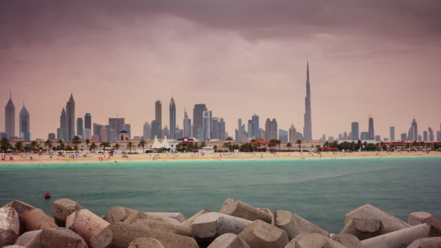 Dubai-Stadt-Strand-Straße-Panorama-4-k-Zeit-verfallen-Vereinigte-Arabische-Emirate