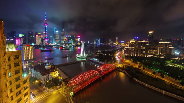 Nachtlicht-China-shanghai-Stadtbild-Fluss-Bucht-Brücke-Innenstadt-Panorama-4k-Zeitraffer