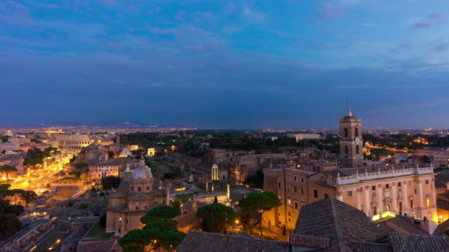 Italien-Sonnenuntergang-Dämmerung-Rom-berühmt-Altare-della-Patria-auf-dem-Dach-Forum-romanum-Panorama-4k-Zeitraffer