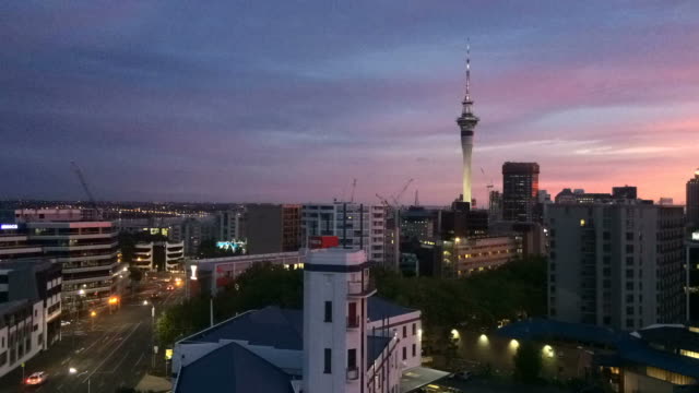ZeitRunden-von-Auckland-New-Zealand-Skyline-bei-Sonnenaufgang