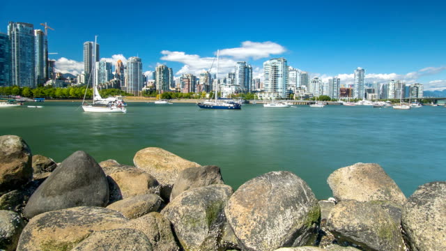 Vancouver-Zeitraffer-Skyline-und-Uferpromenade-4k-1080p
