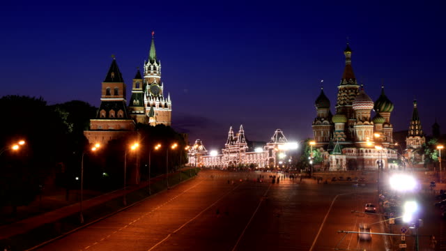 Kremlin-and-Saint-Basil's-Cathedral-night-timelapse