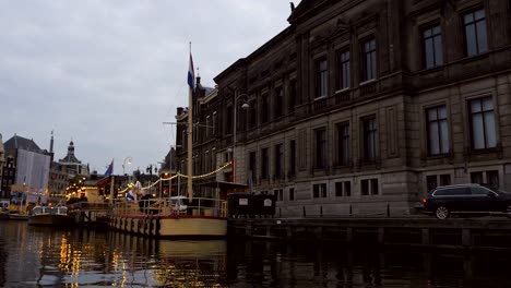 Museum,-Restaurant,-and-Houseboat-in-Amsterdam-on-the-Rokin