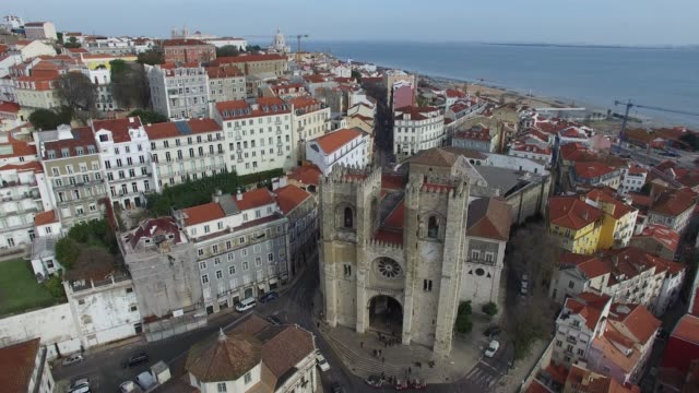 Santa-Maria-Maior-cathedral-of-Lisbon,-Portugal
