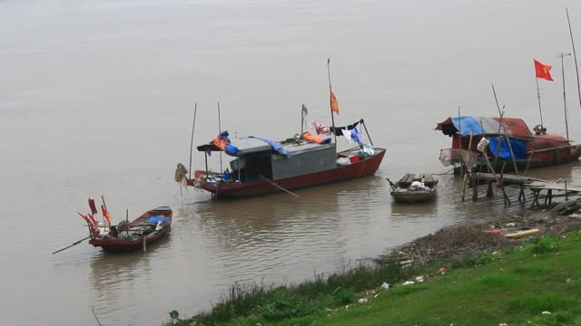 boat-on-the-river,-asia