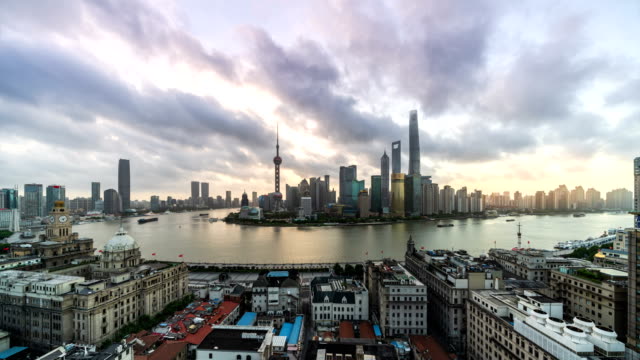 Lapso-de-tiempo-de-4K-de-Shanghai-y-paisaje-al-amanecer