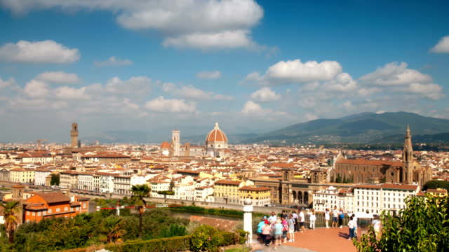 Stadtbild-von-Florenz-vom-Piazzale-Michelangelo-aus-gesehen.-Zeitraffer,-UHD-Video