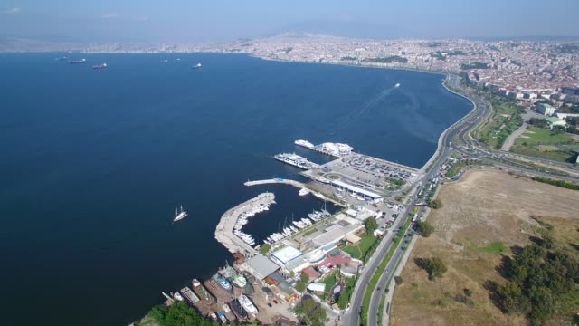 Izmir-Ansicht,-Verkehr-Luftaufnahme,-Drohne,-Izmir-korfezi