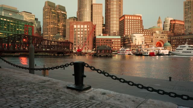 Ciudad-de-Boston-horizonte-en-la-noche-Massachusetts-USA