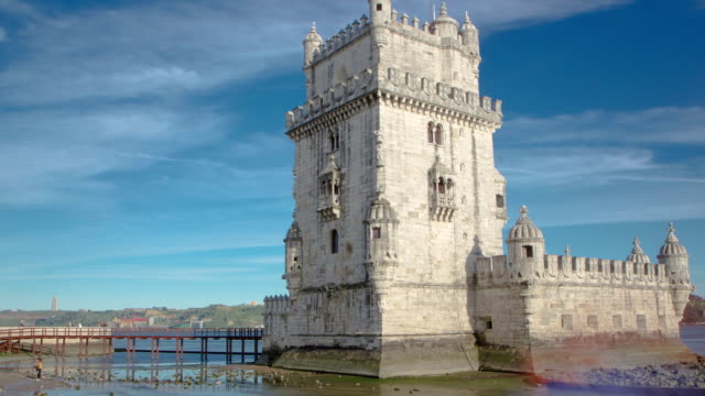 Belem-tower-es-una-torre-fortificadas-civil-está-ubicado-en-el-condado-de-Santa-maría-de-Belem-en-Lisboa,-Portugal-timelapse