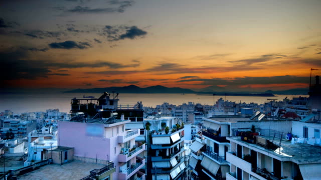 Time-Lapse-of-Sunset-in-Piraeus
