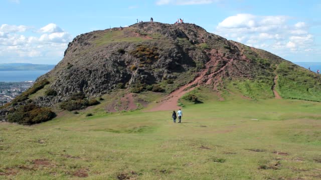 View-of-Arthur's-Seat-and-the-sea