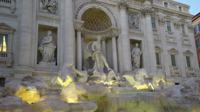Trevi-Fountain-In-Rome