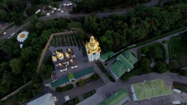 Luftaufnahme-des-Kiewer-Höhlenkloster-Lawra-Kloster,-Ukraine.-Video-4k