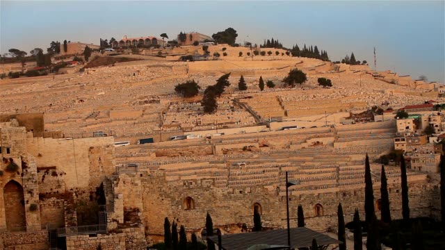the-Mount-of-Olives-overlooking-the-cemetery-towards-the-Dome-of-the-Rock-at-sunset.