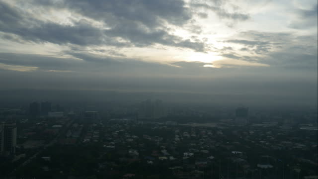 Lapso-de-tiempo-del-paisaje-urbano-en-Manila