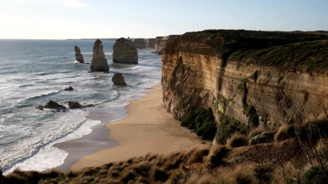 afternoon-view-of-the-high-cliffs-at-the-twelve-apostles