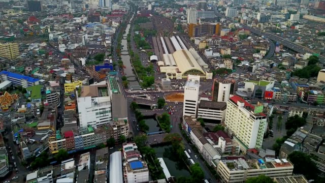 Hua-lum-pong,-Bangkok-train-station,-4k-video