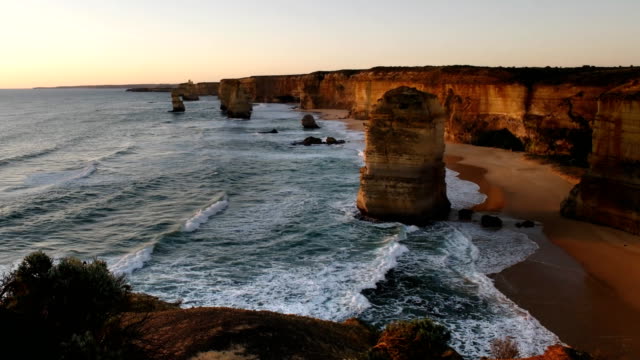 the-rock-formations-at-port-campbell-known-as-the-twelve-apostles-after-sundown-on-the-great-ocean-road