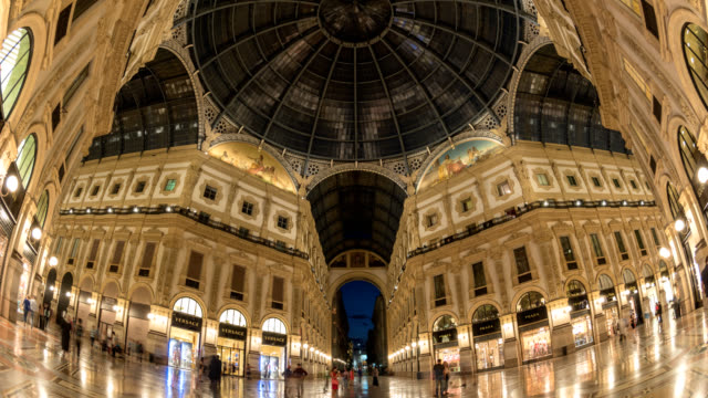 Milan-city-skyline-timelapse-at-Galleria-Vittorio-Emanuele-II,-Milan,-Italy-4K-Time-lapse