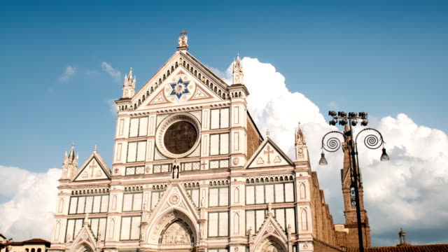 Time-lapse-de-la-Basílica-de-la-Santa-Cruz-(Basilica-di-Santa-Croce)-en-Florencia,-Italia.-Video-Time-lapse.