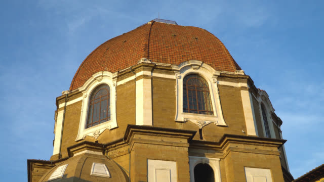 Florence,-Tuscany,-Italy.-View-of-the-cupola-of-the-Medici-Chapel-close-up