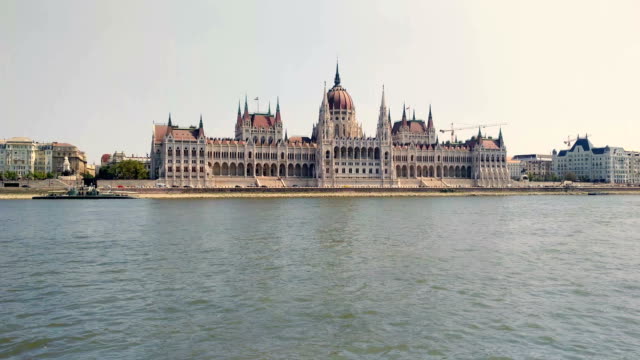 Das-Parlament-von-Budapest-Budapest---Ungarn