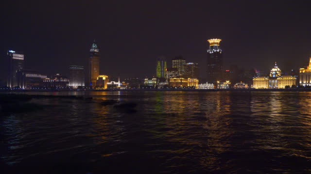nachts-beleuchtet-Stadt-Fluss-Bucht-Panorama-4k-China-shanghai
